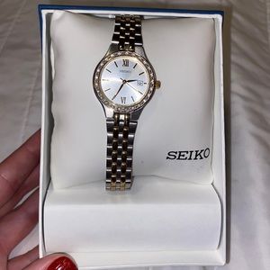 Seiko Watch - BATTERY NEEDS REPLACEMENT